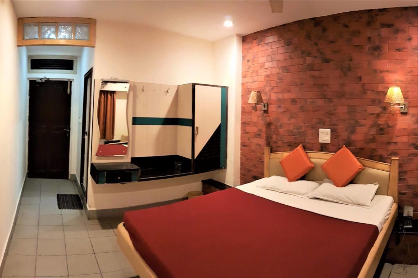 Fabhotel Kinnera Comforts Railway Station Visakhapatnam Eksteriør billede