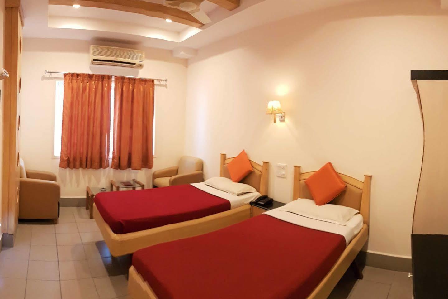 Fabhotel Kinnera Comforts Railway Station Visakhapatnam Eksteriør billede