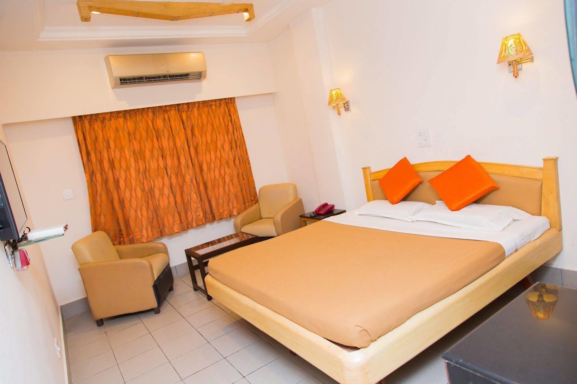 Fabhotel Kinnera Comforts Railway Station Visakhapatnam Eksteriør billede
